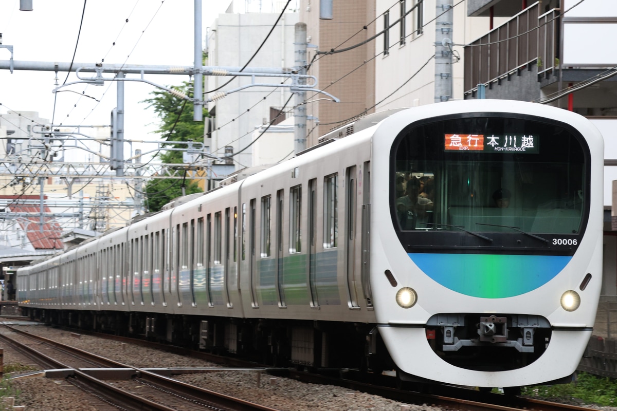 西武鉄道  30000系 30106F
