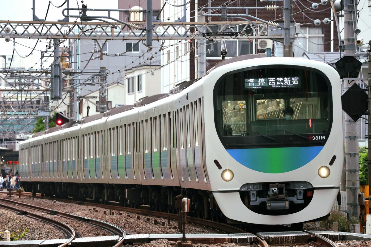 西武鉄道  30000系 38116F