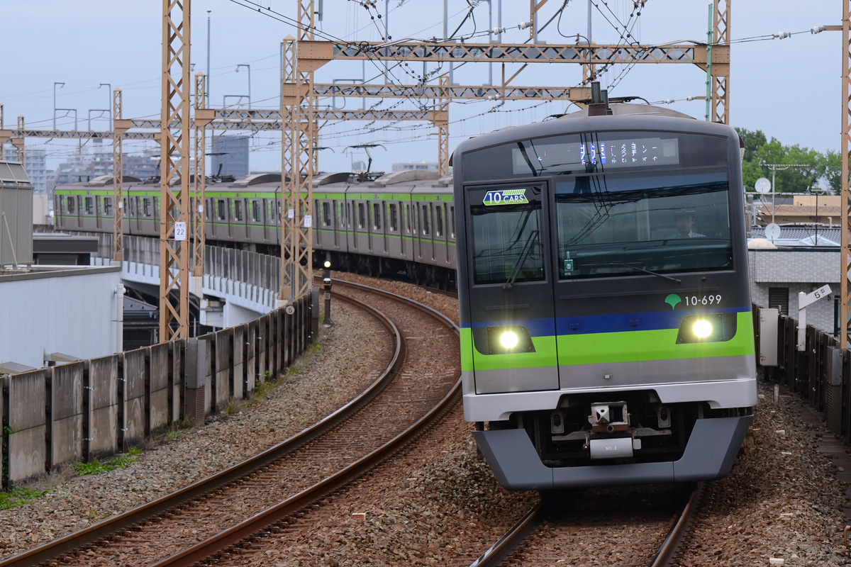 東京都交通局 大島車両検修場 10-300形 10-690F