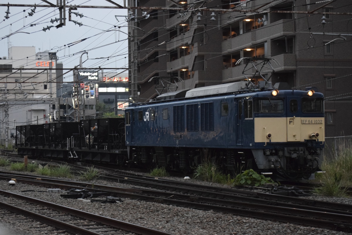 JR東日本 新潟車両センター EF64 1032