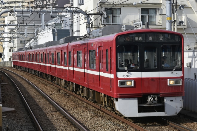 1500形1533編成を大森町駅で撮影した写真