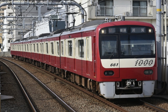新1000形1661編成を大森町駅で撮影した写真