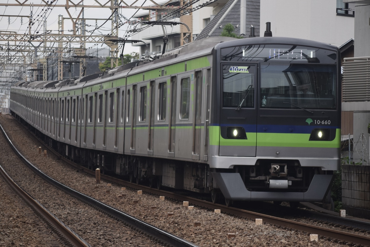 東京都交通局 大島車両検修場 10-300形 10-660F