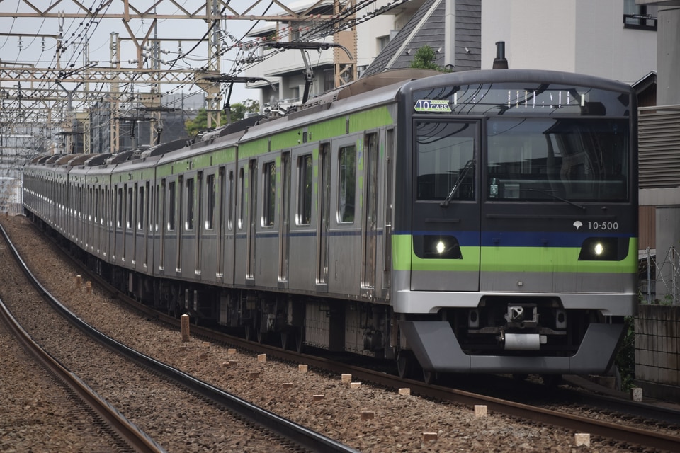 都営10-300形10-500編成<br class="br-sp" />(10-500F)の写真