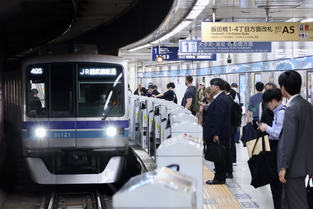 東京メトロ 深川検車区 05系 121F