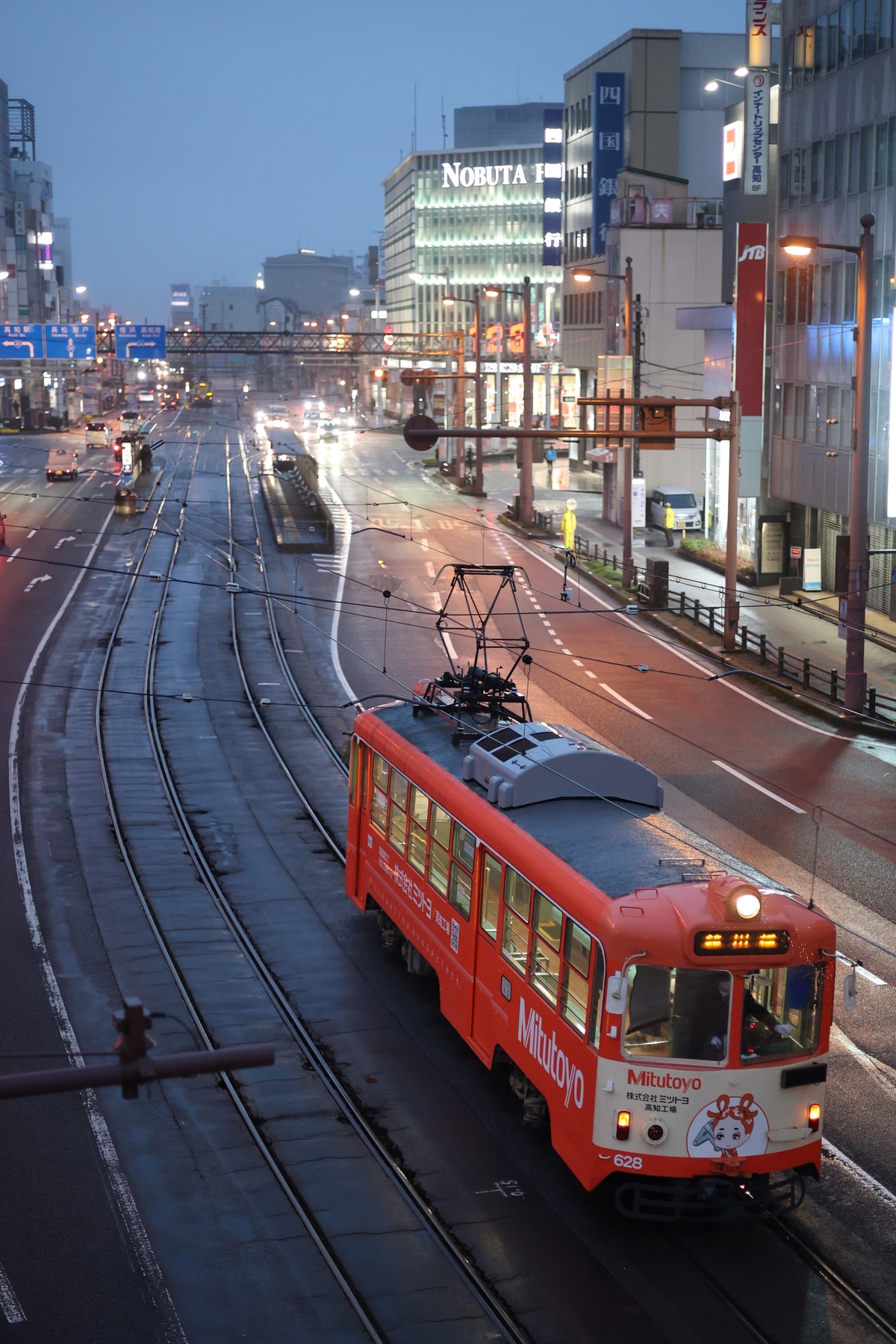 とさでん交通 桟橋車庫 600形 628