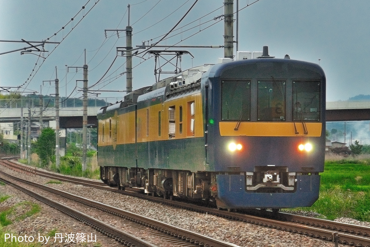 JR西日本  DEC741形 E1編成