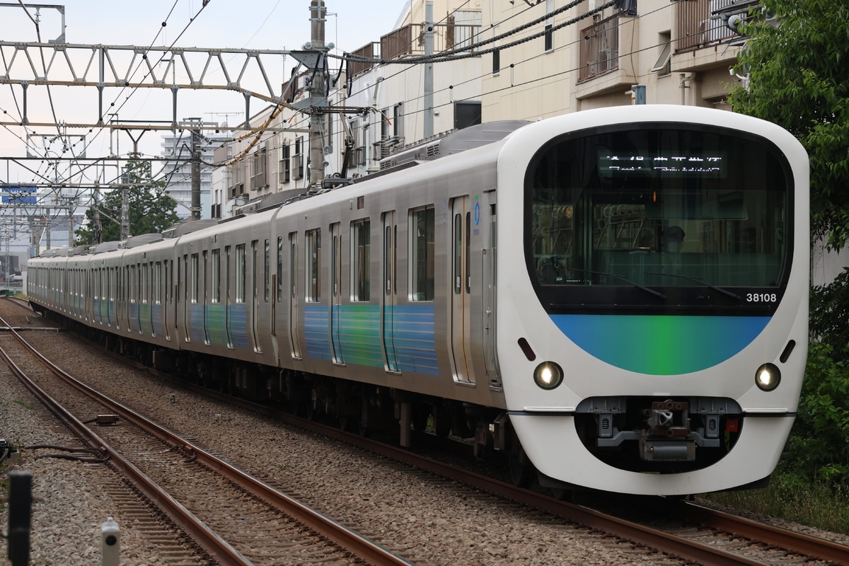 西武鉄道  30000系 38108F