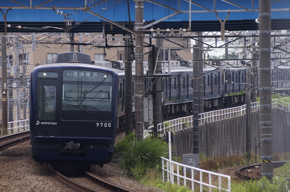 相模鉄道 かしわ台車両センター 9000系 9705f