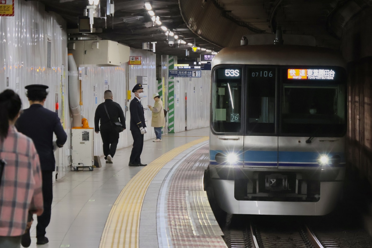 東京メトロ 深川検車区 07系 07-106F