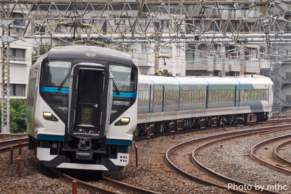 JR東E257系オオNA-08編成(オオNA-08)(NA08編成)(NA-08編成)の JR東E257系オオNA-08編成(オオNA-08)(NA08編成)(NA-08編成)の