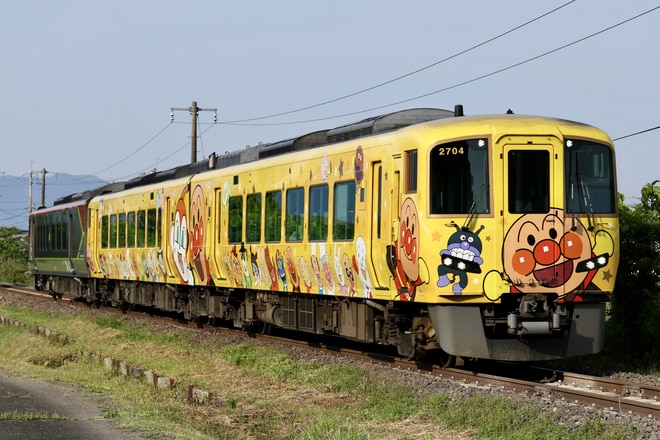 高知運転所2700系2704を塩入～琴平間で撮影した写真