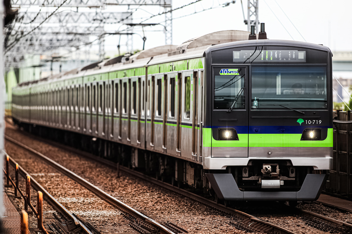 東京都交通局 大島車両検修場 10-300形 10-710F