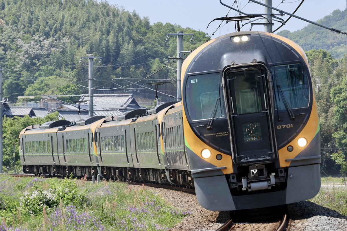 JR四国 松山運転所 8600系 E1編成