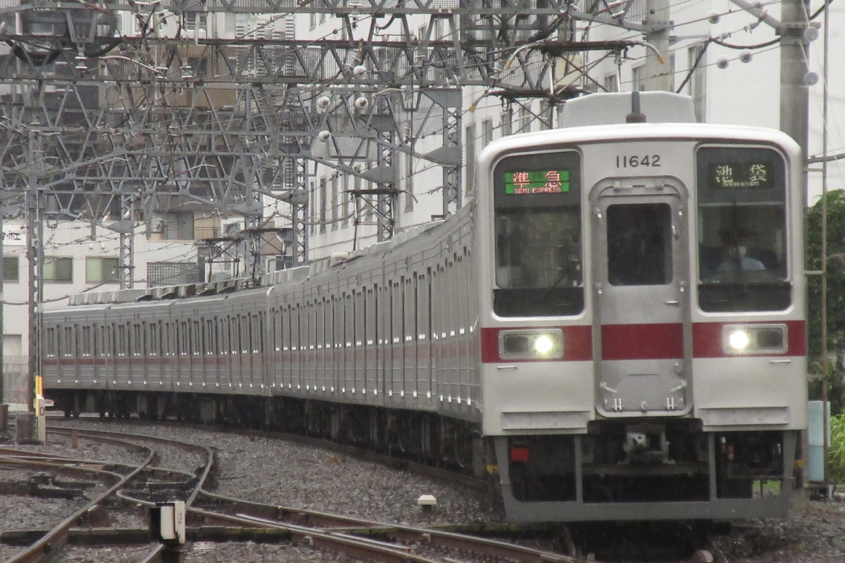 東武鉄道 森林公園検修区 10030型 11642F