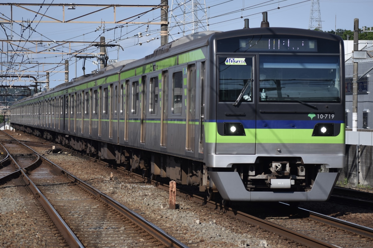 東京都交通局 大島車両検修場 10-300形 10-710F