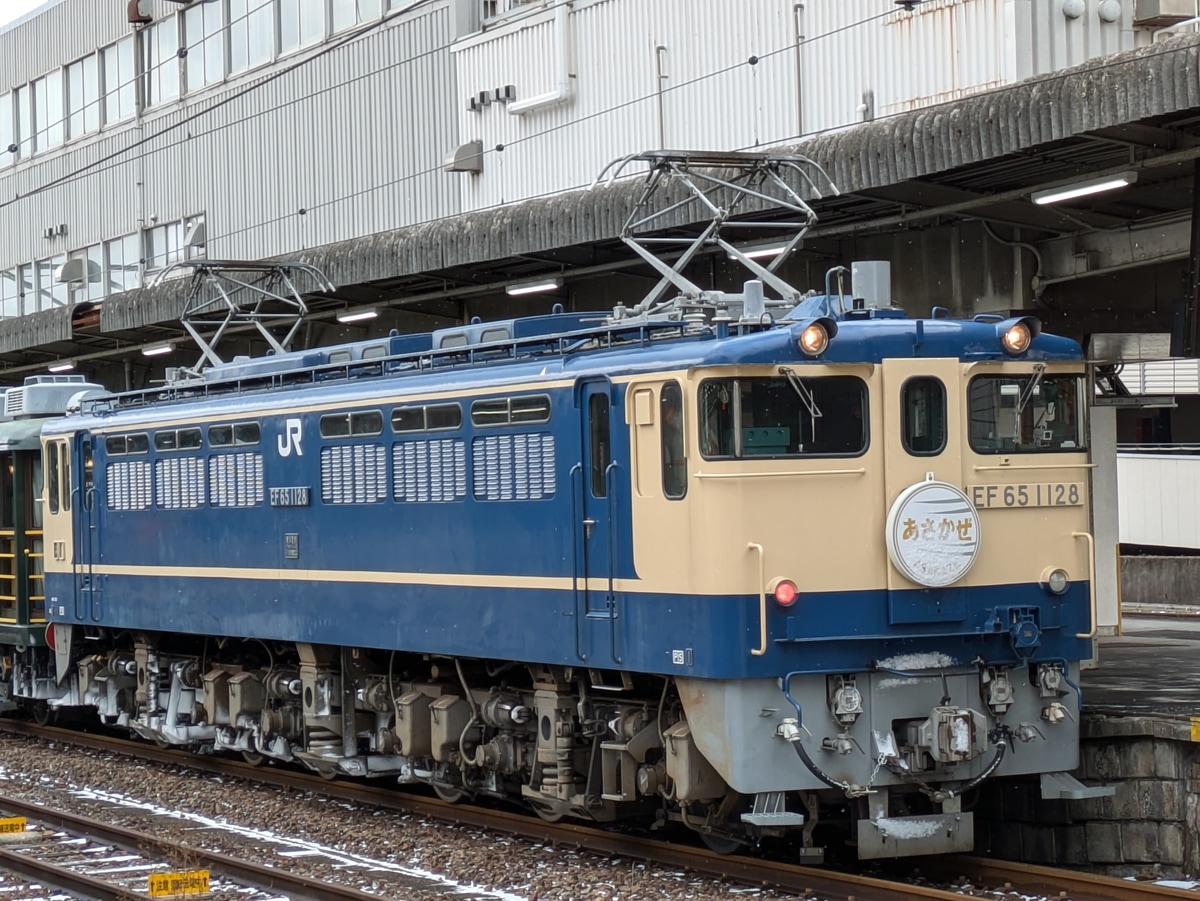 JR西日本 下関総合車両所運用検修センター EF65 1128