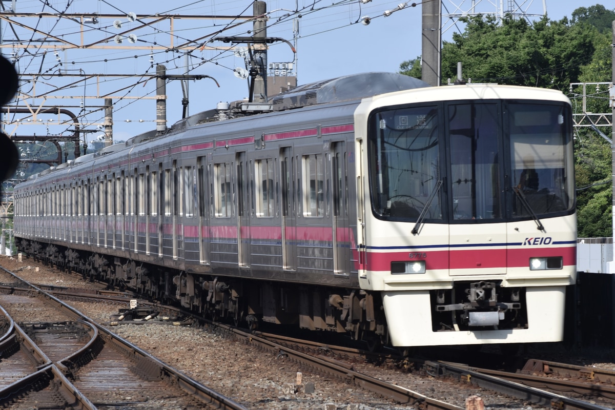 京王電鉄 若葉台検車区 8000系 8725F