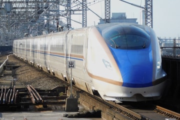 by田