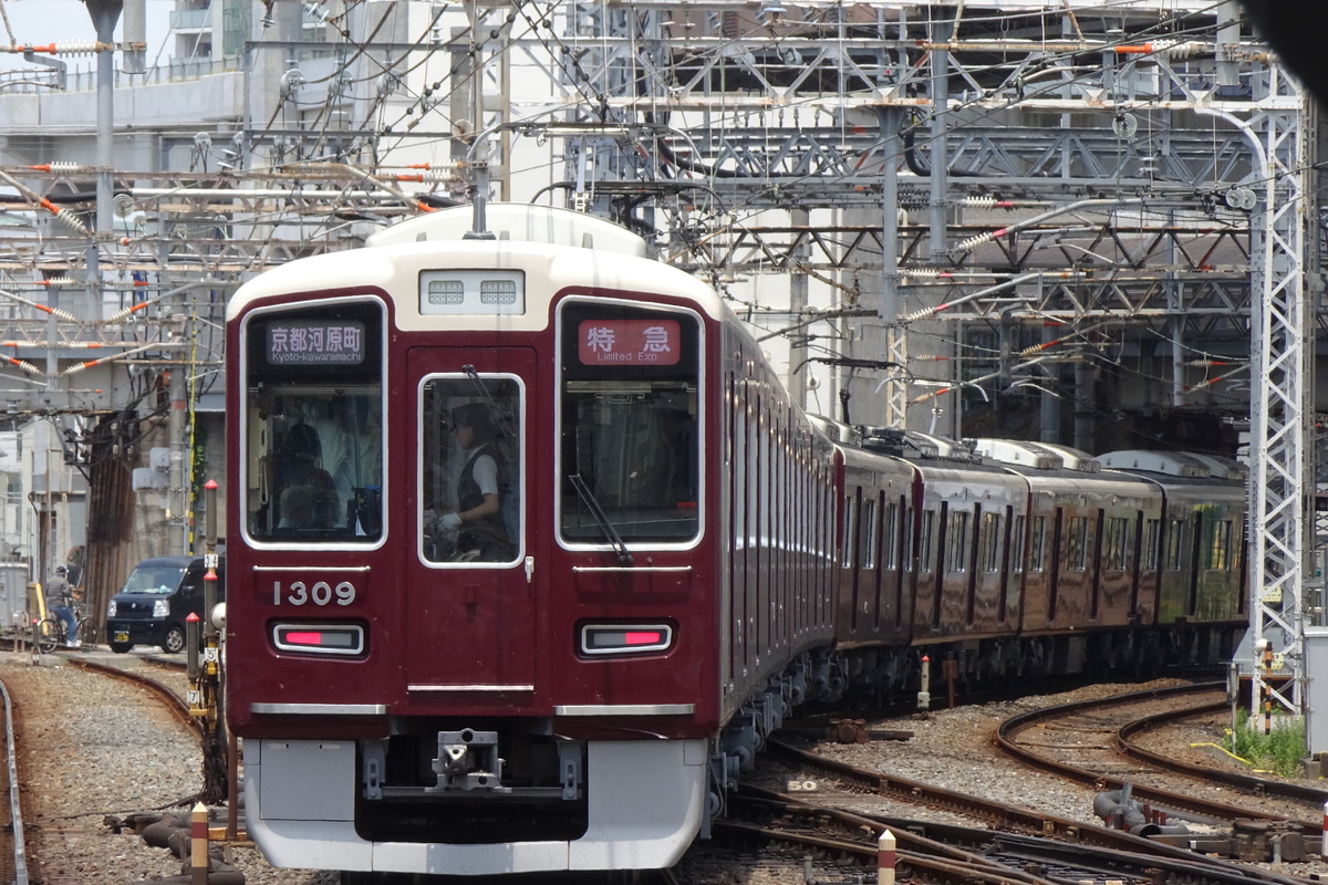 阪急電鉄 正雀車庫 新1300系 1309F