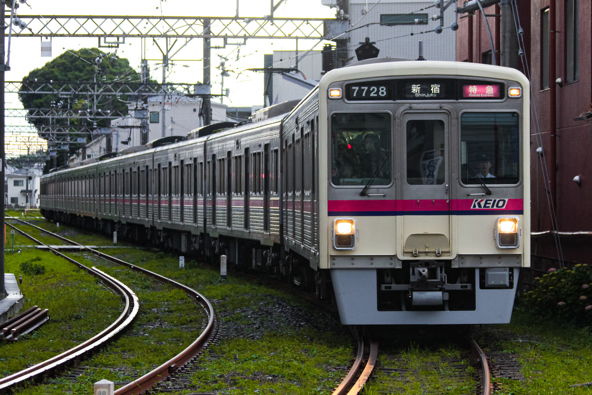 京王電鉄 若葉台検車区 7000系 7728f