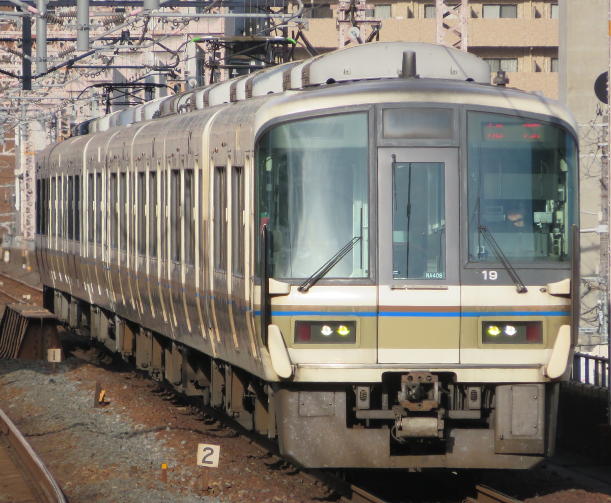 JR西日本 吹田総合車両所奈良支所 221系 NA408編成