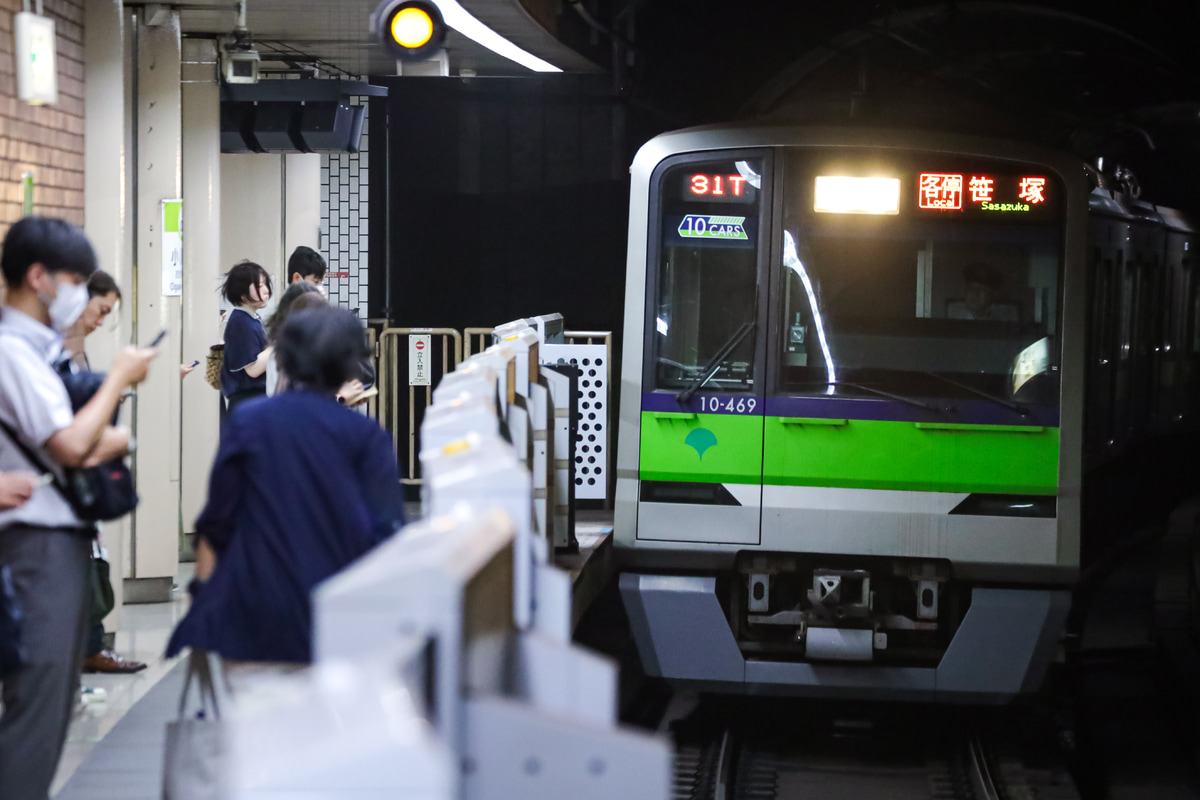 東京都交通局 大島車両検修場 10-300形 10-460F