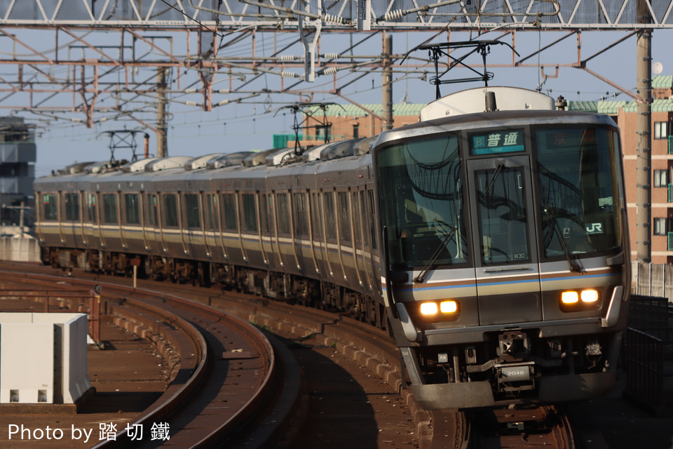 JR西223系W30編成<br class="br-sp" />(ホシW30編成)の写真