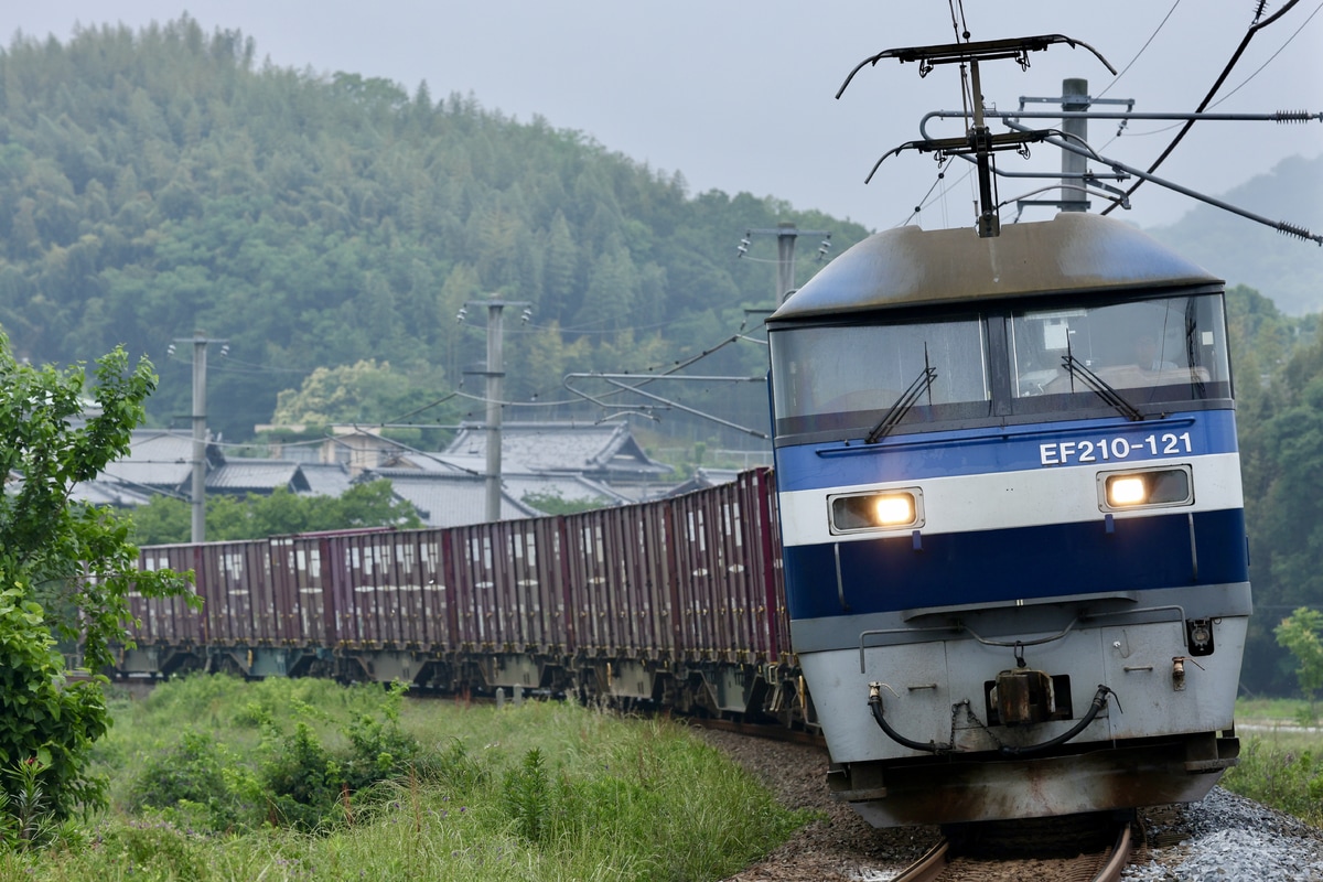 JR貨物 吹田機関区 EF210 121