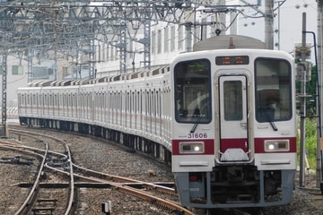 東武鉄道30000系31606Fを下板橋駅で撮影した画像