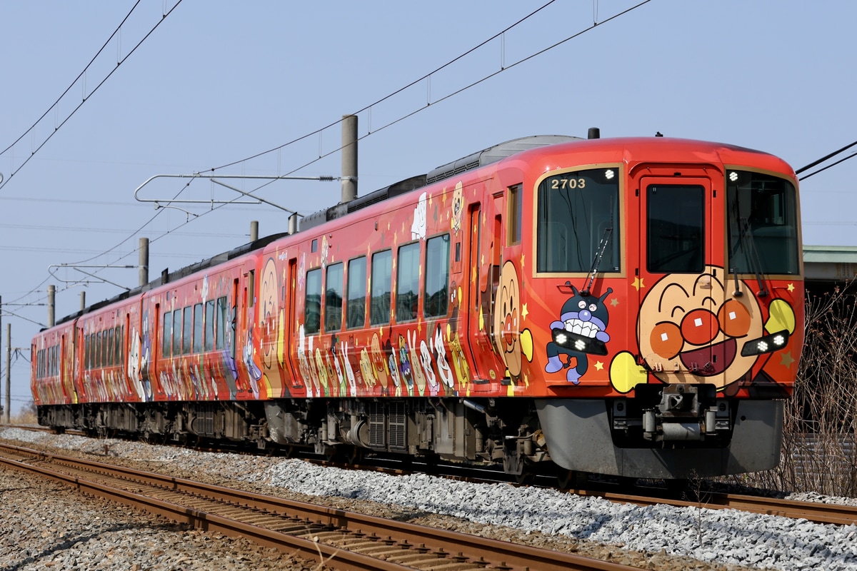 JR四国 高知運転所 2700系 2703