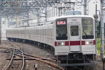 東武鉄道10030系11641Fを下板橋駅で撮影した画像