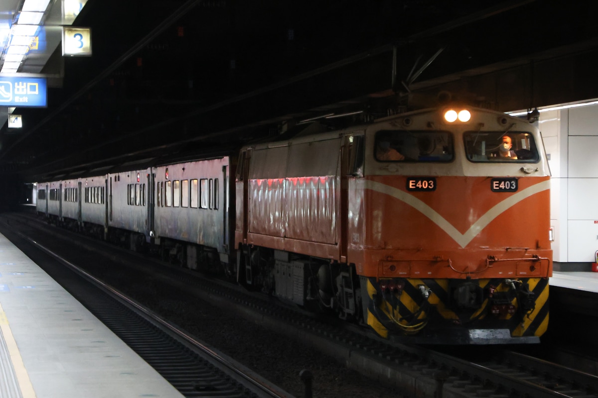 台湾鉄路管理局  E400型 E403