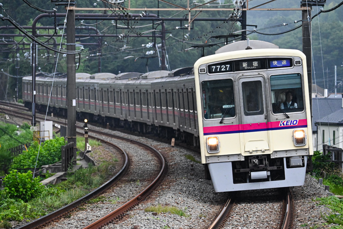 京王電鉄 若葉台検車区 7000系 7727f