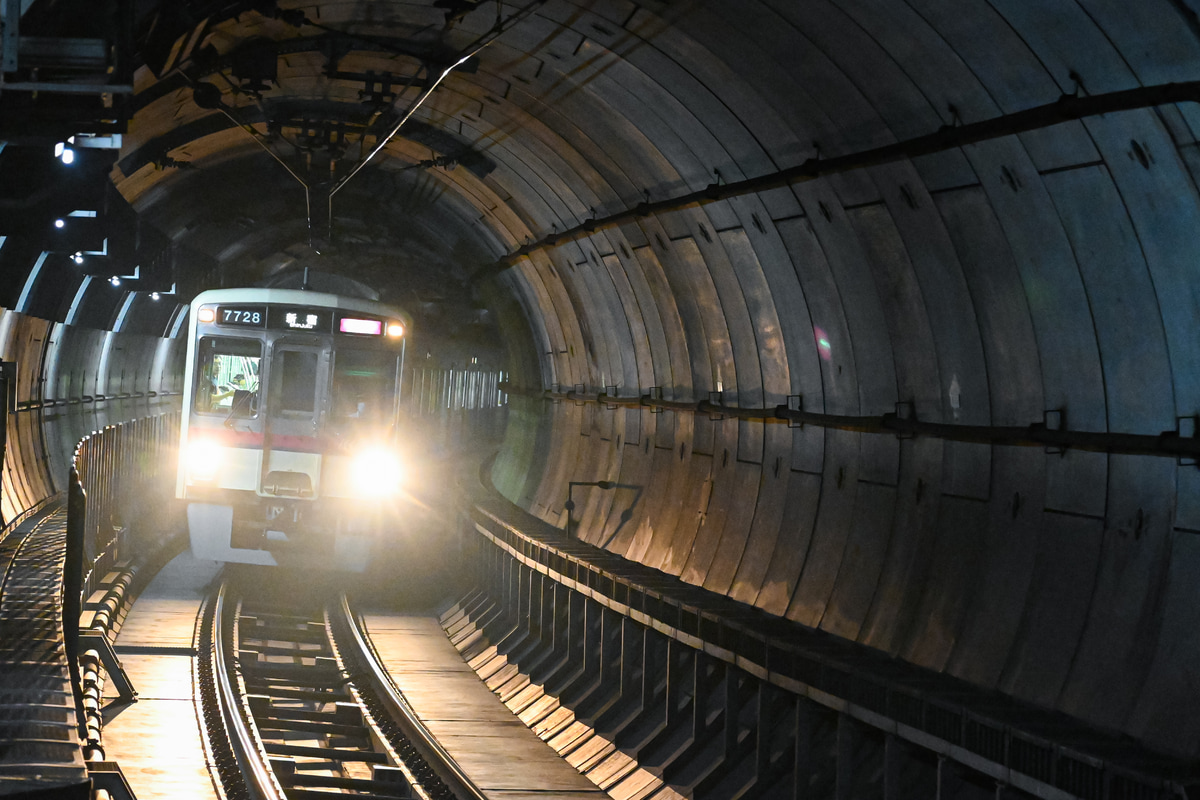 京王電鉄 若葉台検車区 7000系 7728f