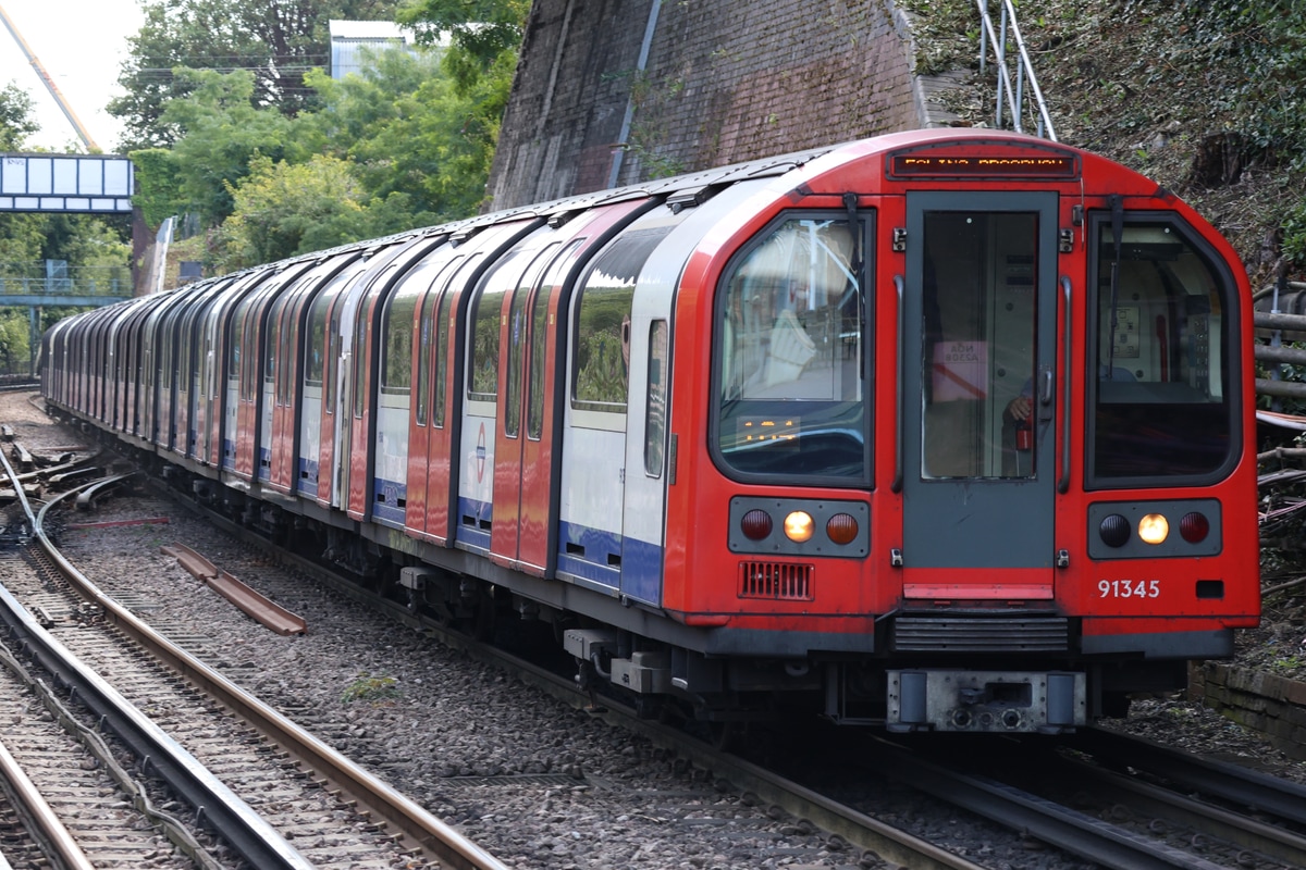 London Underground  1992 stock 91345