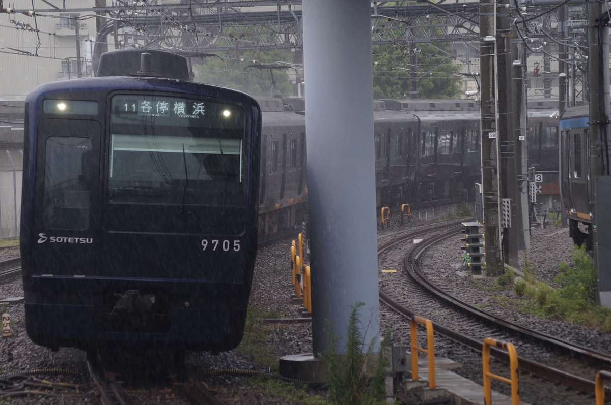 相模鉄道 かしわ台車両センター 9000系 9705f