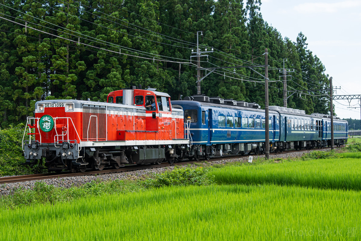 東武鉄道 下今市機関区 DE10 1099