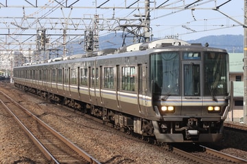 JR西日本223系ホシW31編成を南草津駅で撮影した画像