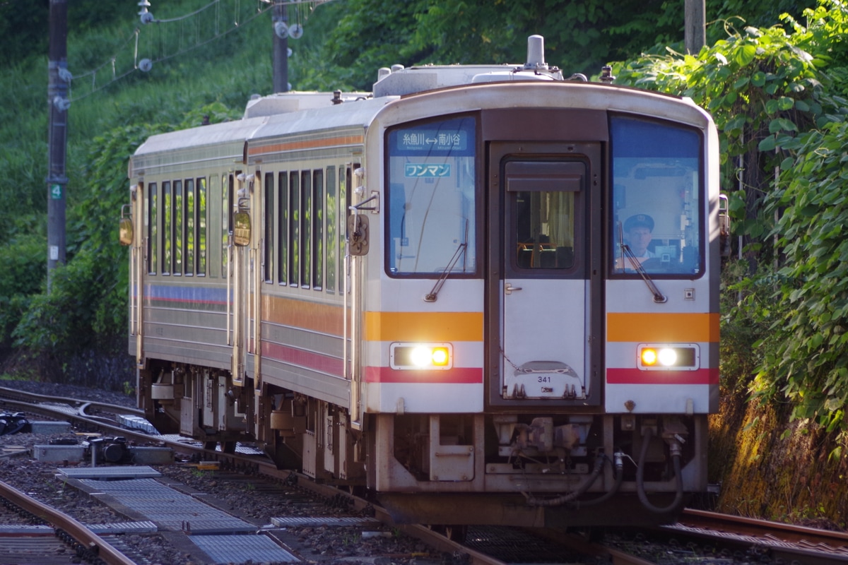 JR西日本 金沢総合車両所富山支所 キハ120 341