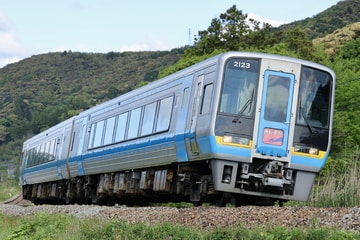 JR四国2000系2123を土佐加茂～岡花間で撮影した画像