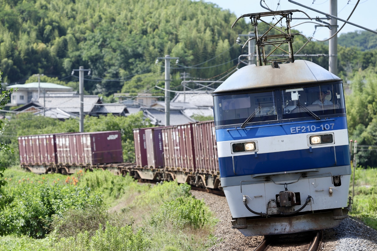 JR貨物 吹田機関区 EF210 107