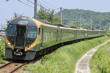 JR四国8600系E2編成を伊予亀岡～大西間で撮影した画像