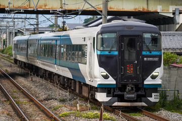 JR東日本E257系オオNC-32編成を高崎問屋町駅で撮影した画像