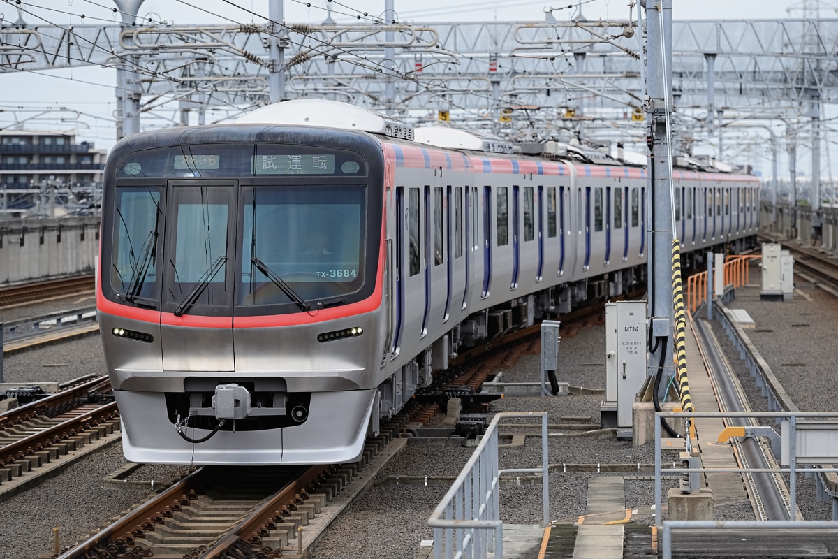 首都圏新都市鉄道 つくばエクスプレス総合基地 TX-3000系 TX-3184f