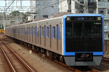 東京都交通局6500形6513Fを新丸子駅で撮影した画像