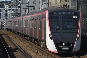 東京都交通局5500形5514編成を立会川駅で撮影した画像