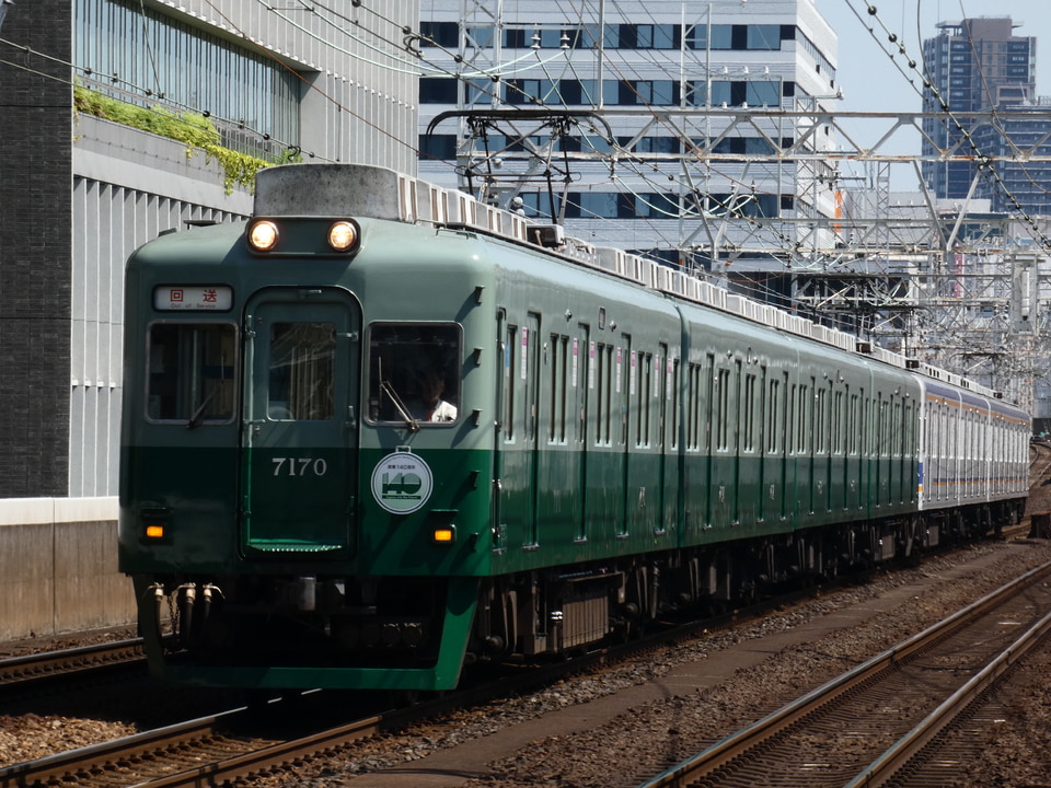 南海7000系7037F<br class="br-sp" />(7037編成)の写真