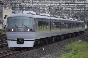 西武鉄道10000系10110Fを新所沢駅で撮影した画像