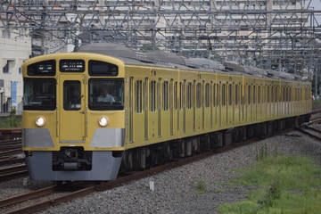 西武鉄道2000系2073Fを新所沢駅で撮影した画像